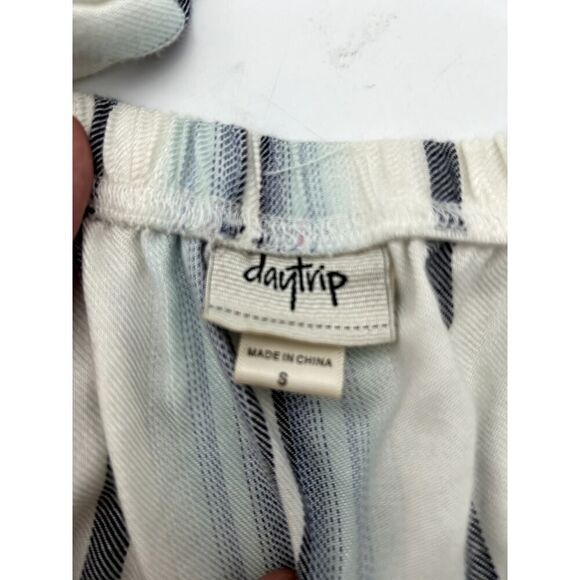 Daytrip Blouse Women Small Lvory Off-the-Shoulder Linen Cropped Outdoor Pullover - Picture 3 of 3